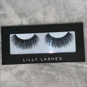 False lashes